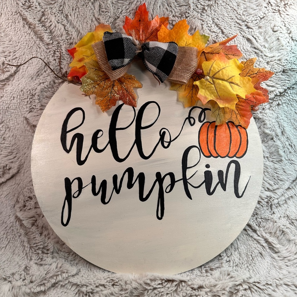 Hello Pumpkin wall decor